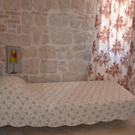 Mia * Ντουμπρόβνικ