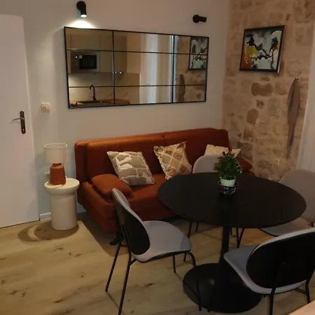 Mia Apartment