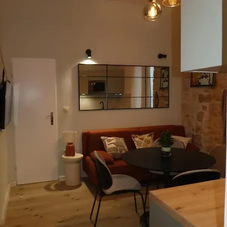 Mia Apartment *