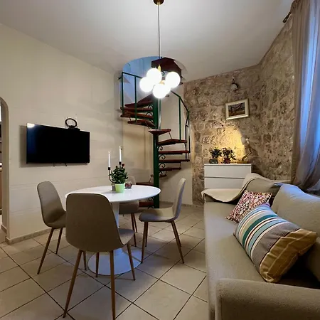 Mia Apartment