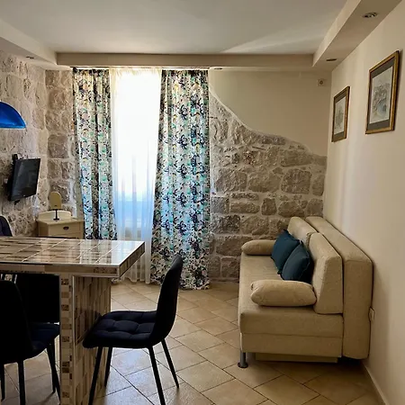 Mia Apartment