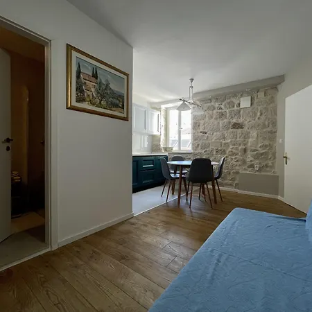 アパート ミア *