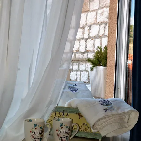 Mia Apartman *