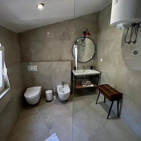 Apartman Mia *