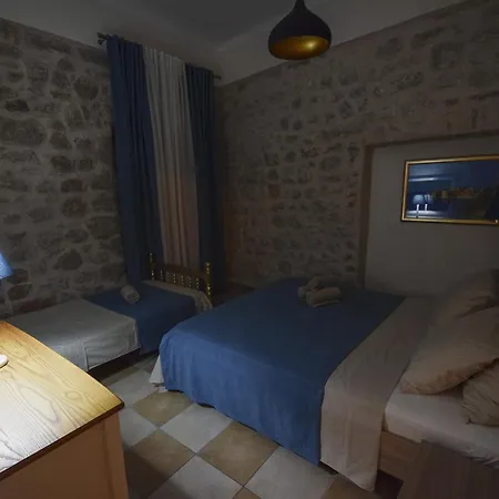 Mia Apartman